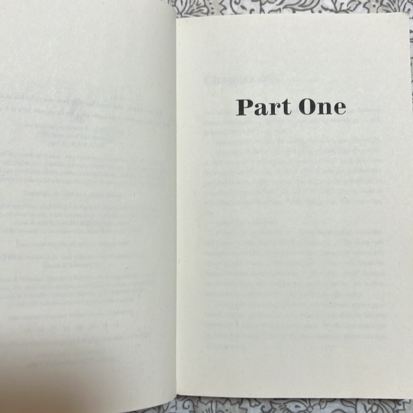 IT ENDS WITH US by Colleen hoover - Picture 2 of 4